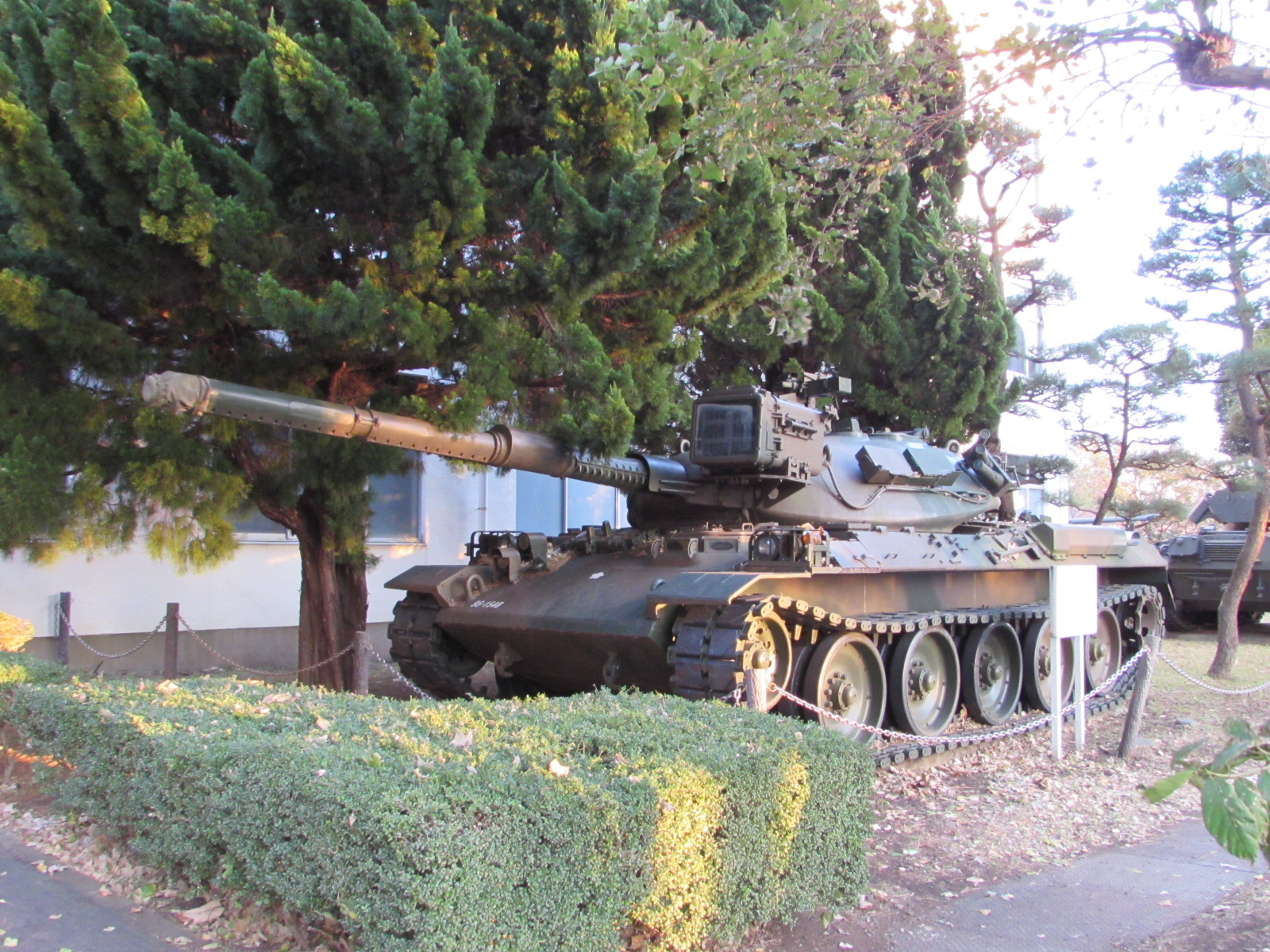 防衛大学校-74式戦車